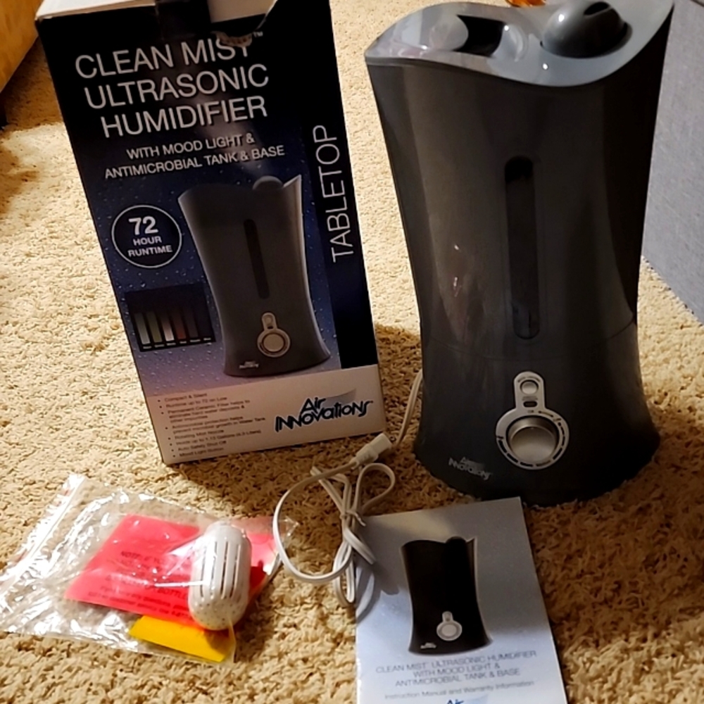 Used in excellent condition! Humidifier $15